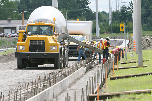 Best Local Concrete Companies  in Sarcoxie, MO